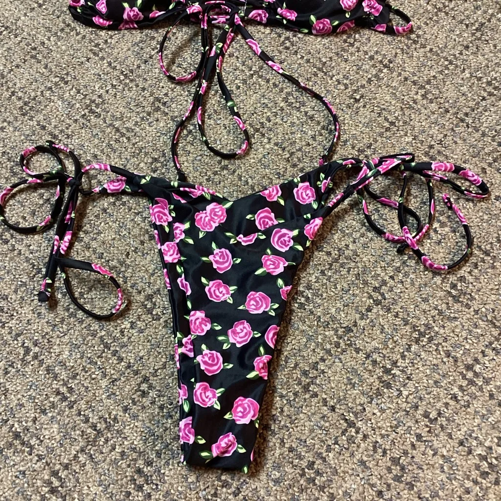 SHEIN Pink Black Green Floral String Bikini Set with Pink Roses Size Small NWOT - Image 2