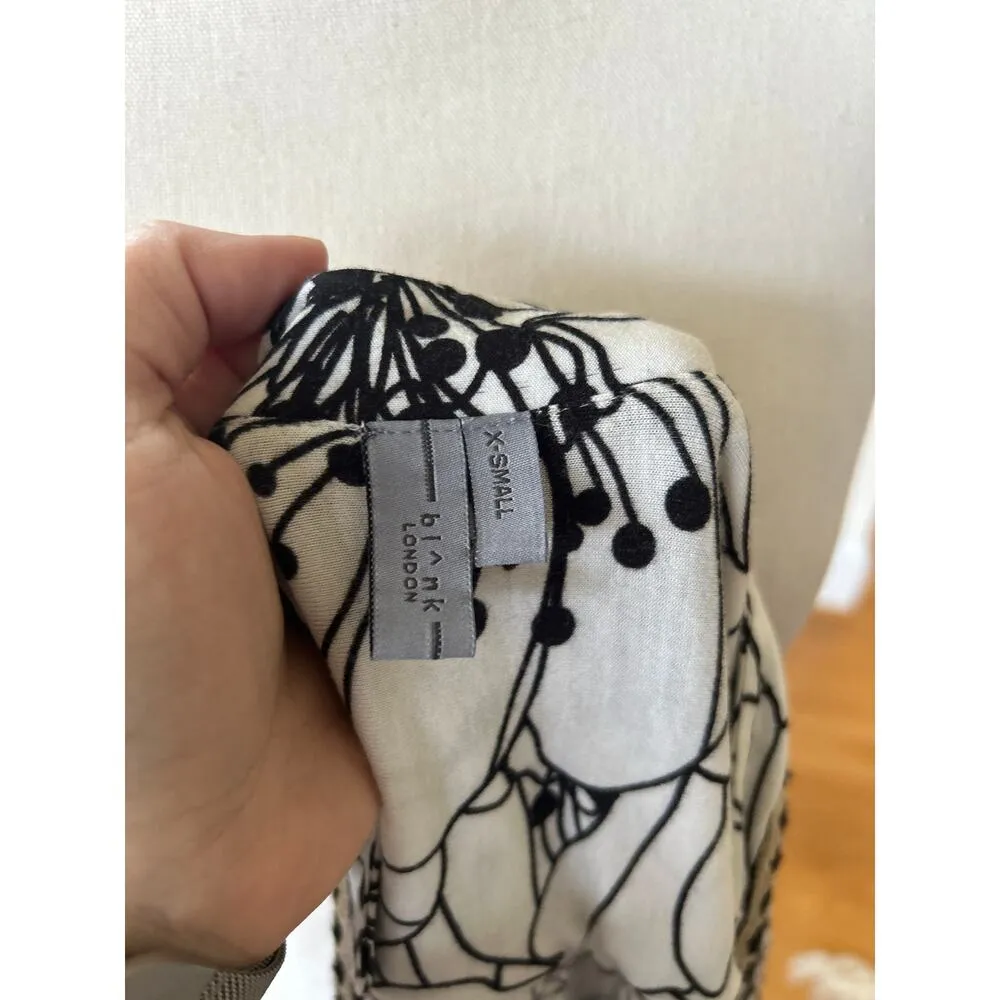 Blank London Anthropologie White & Black Floral Embroidered Kimono Blouse Size XS - Image 5