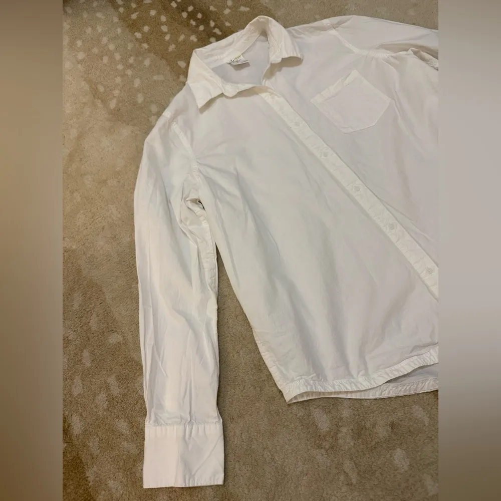 Aerie offline white button down shirt women’s size medium - Image 3