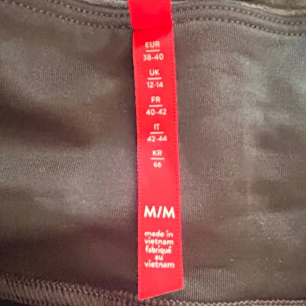 Spanx Faux Leather Moto Black Leggings Shaping Power Waistband Women Size Medium - Image 9