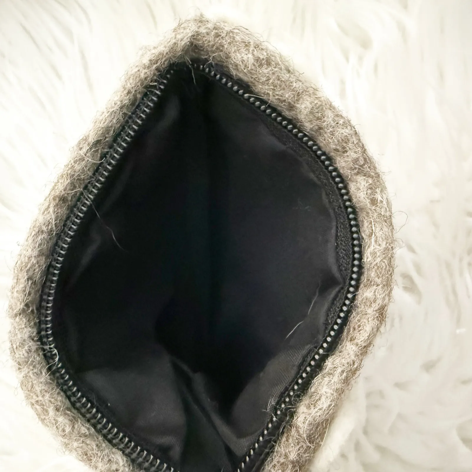 BOUTIQUE | Brown Off-White Felted Wool Zipper Bag Pouch Floral 
 Flower Leaf - Image 4