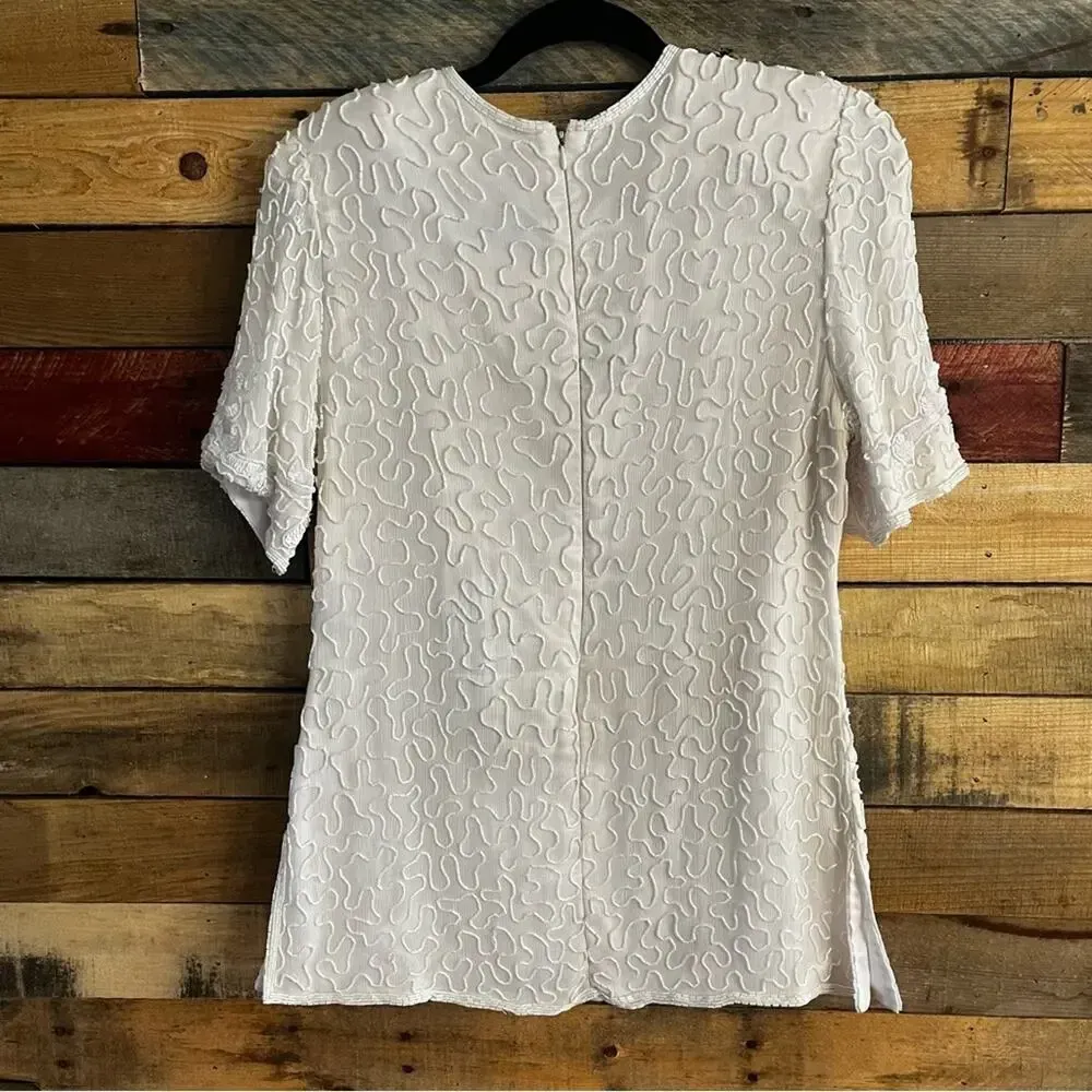 White 100% Silk Beaded Top‎ Size Medium - Image 2