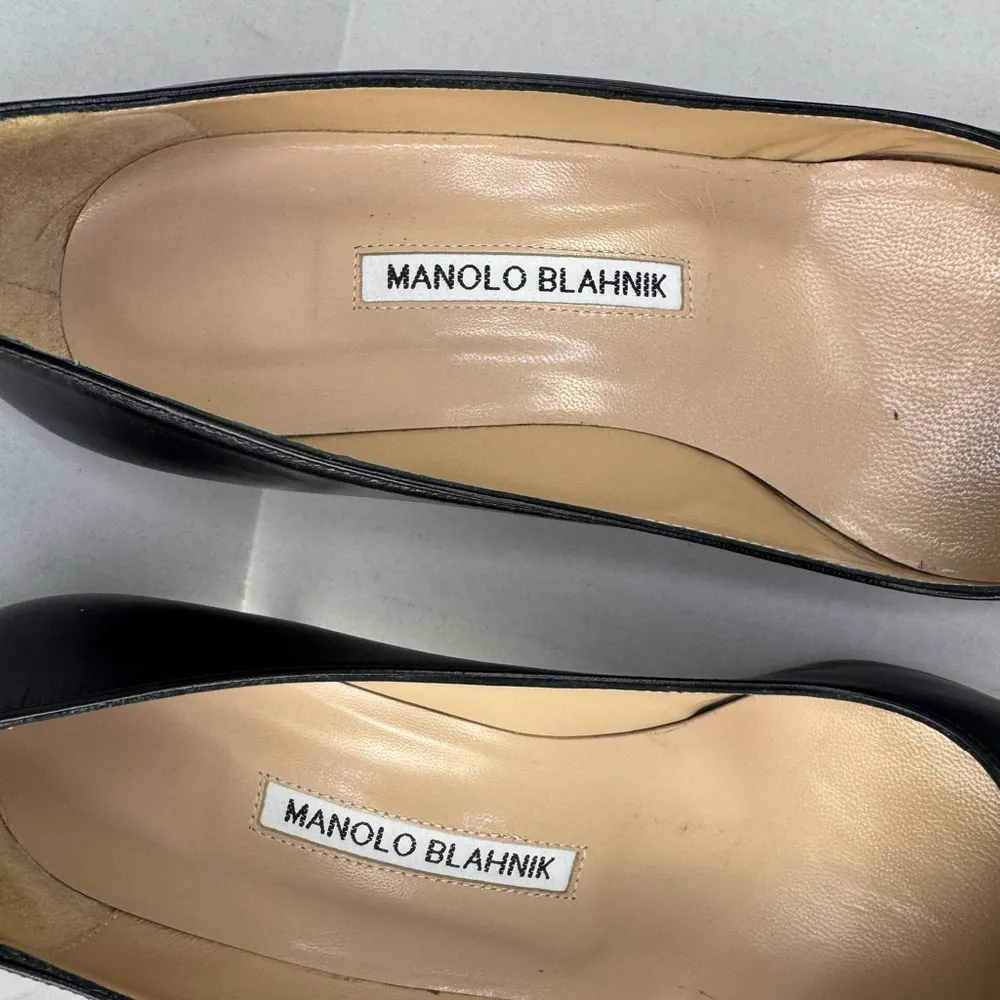 Manolo Blahnik Black Pointed Toe Heel Pumps Size 39. - Image 3