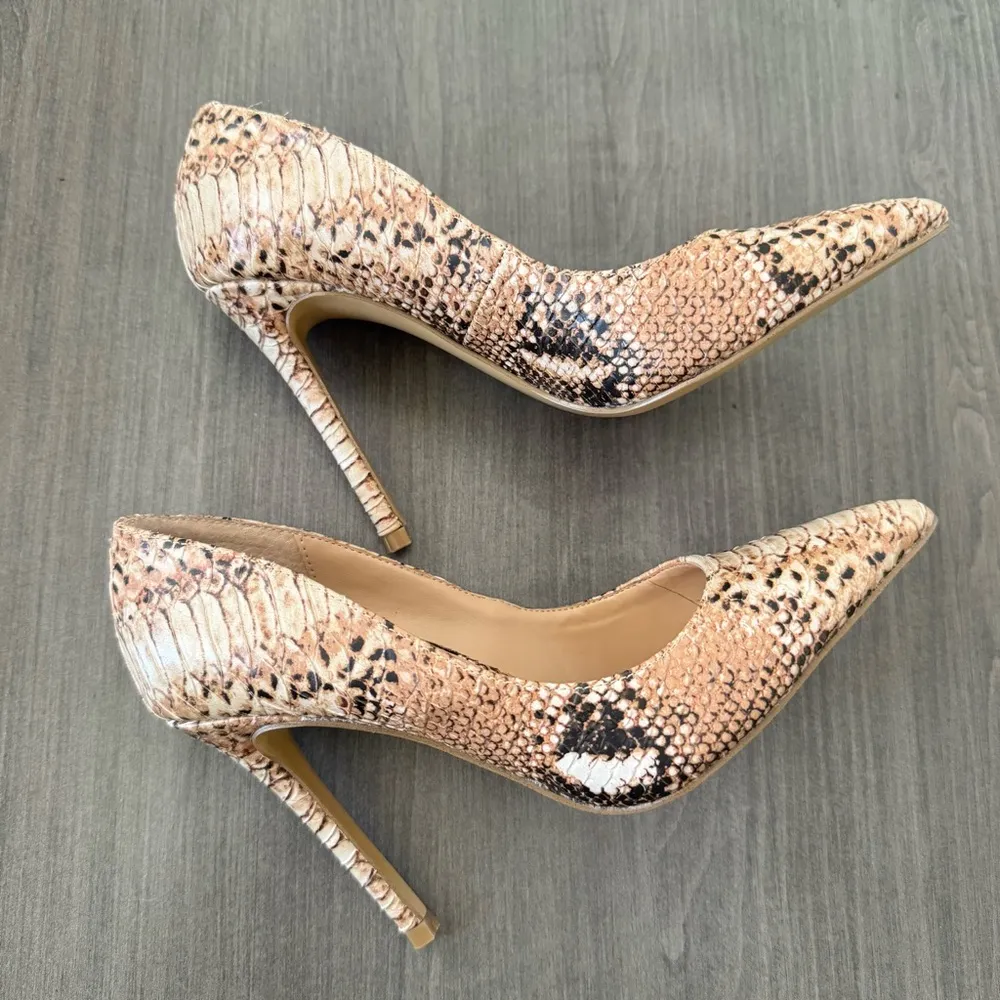 Steve Madden Evelyn Beige Snake stiletto Pointed Toe Pumps heels size 5 - Image 6
