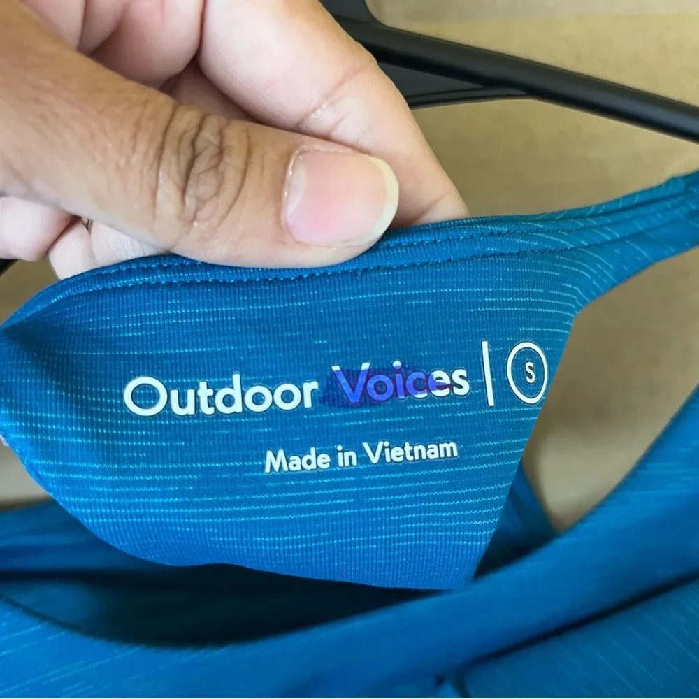 Outdoor Voices Move Free Crop in Blue - Image 8