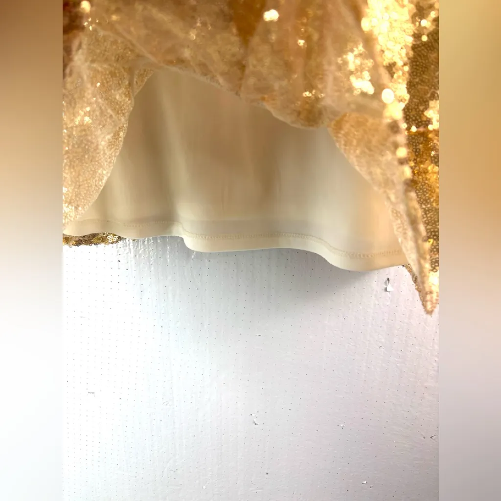 No Boundaries L Gold Sequin Peplum Tank Top - Image 4