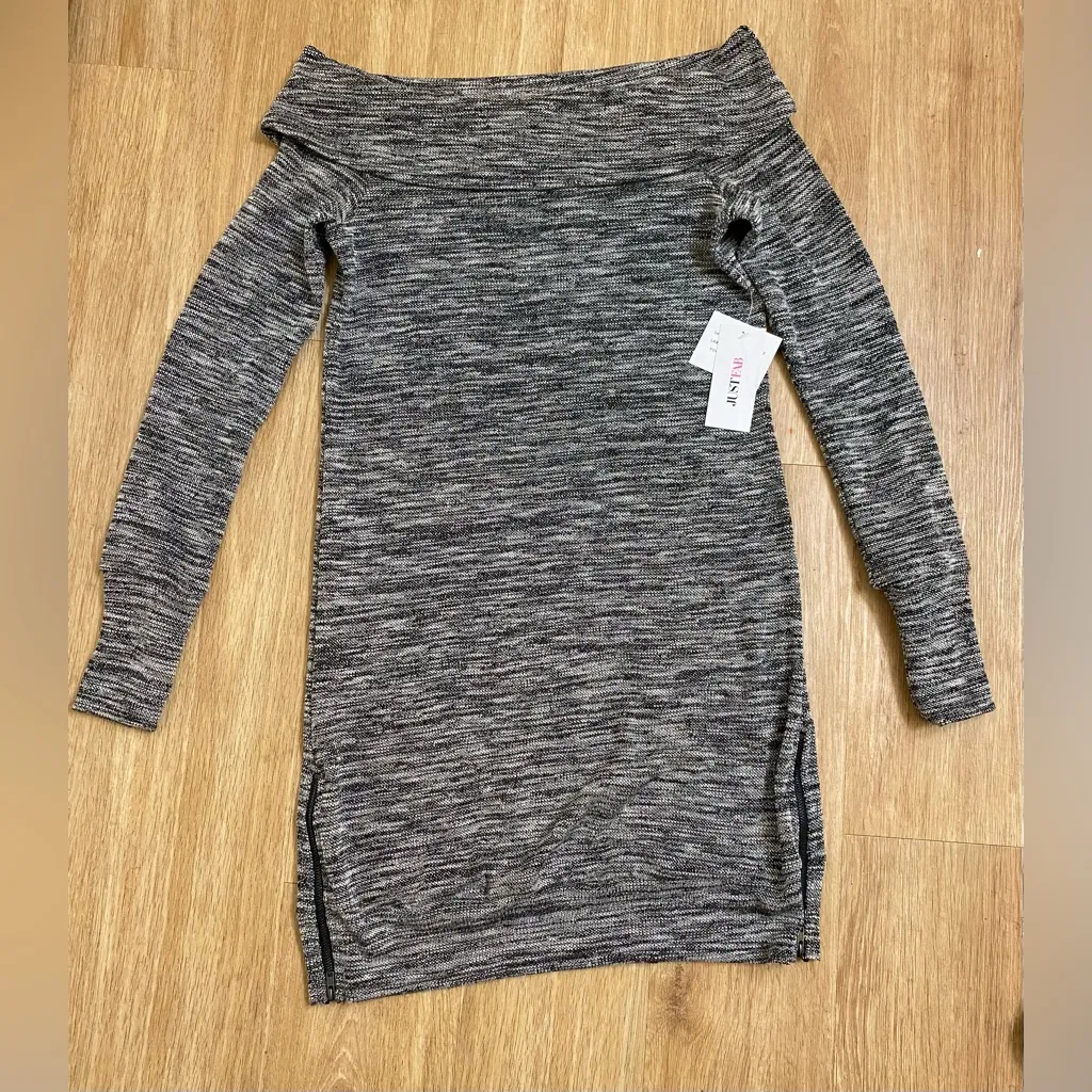 Elegant Gray Off-Shoulder Dress - Image 2