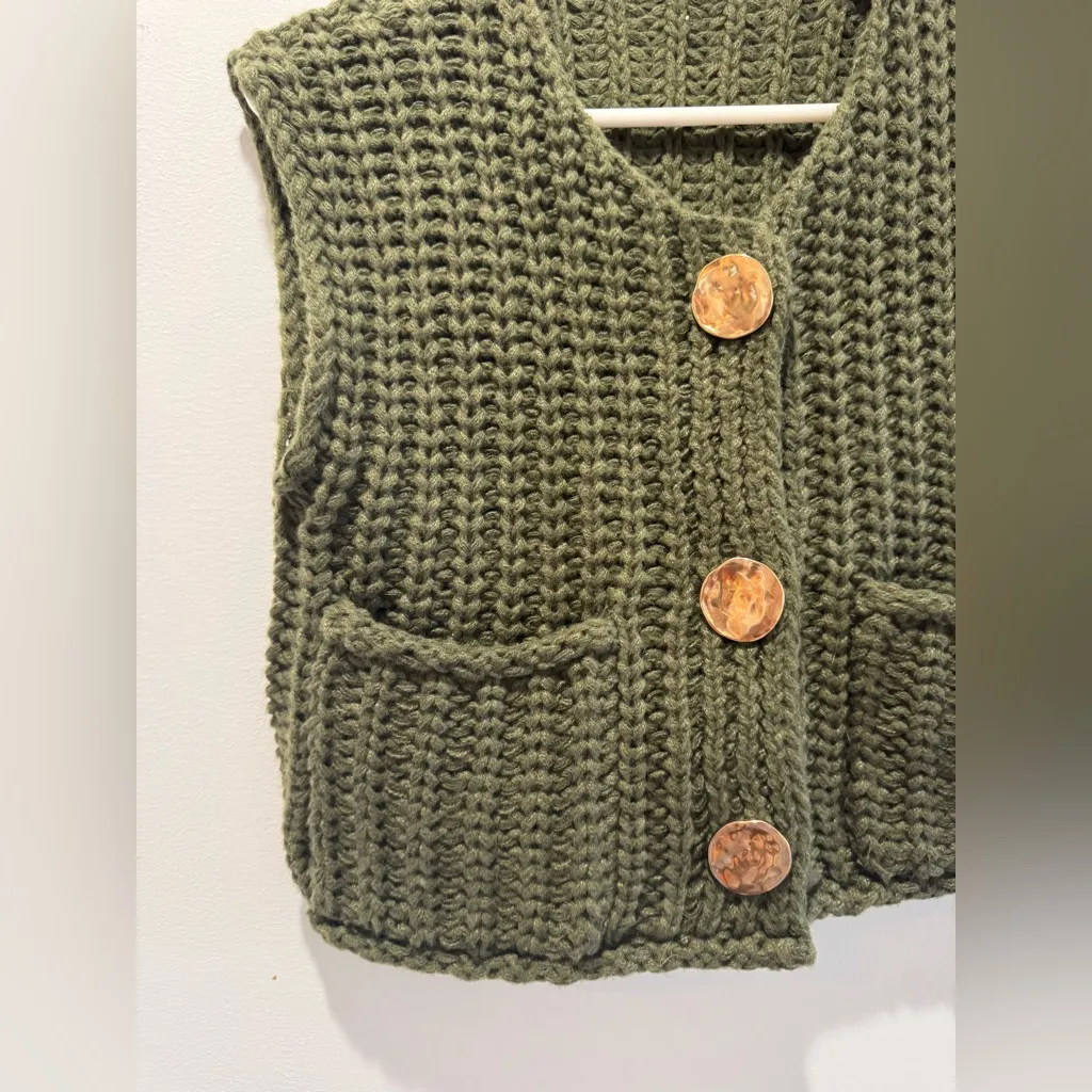 Olive Green Knit Sweater Vest OS Size undefined - Image 8