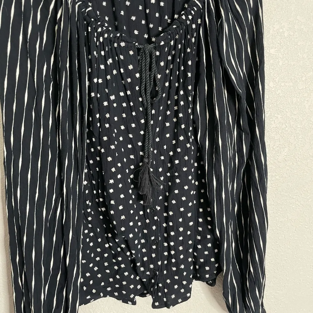 Billabong Black Mixed Print Stripe Polka Dot Blouse Long Sleeve Medium - Image 5