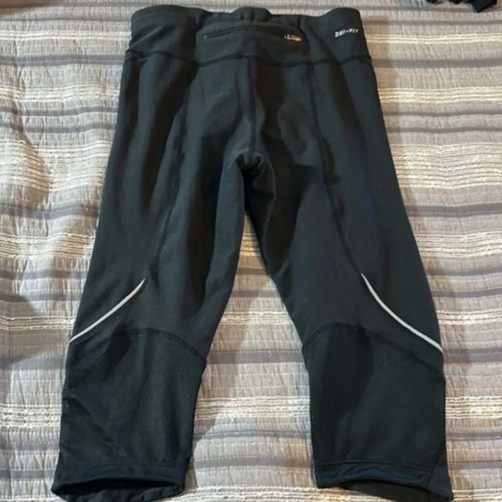 Nike Black Dri-Fit Atheltic Capri Leggings Back Waist Zipper Size Smal GUC #4146 - Image 3