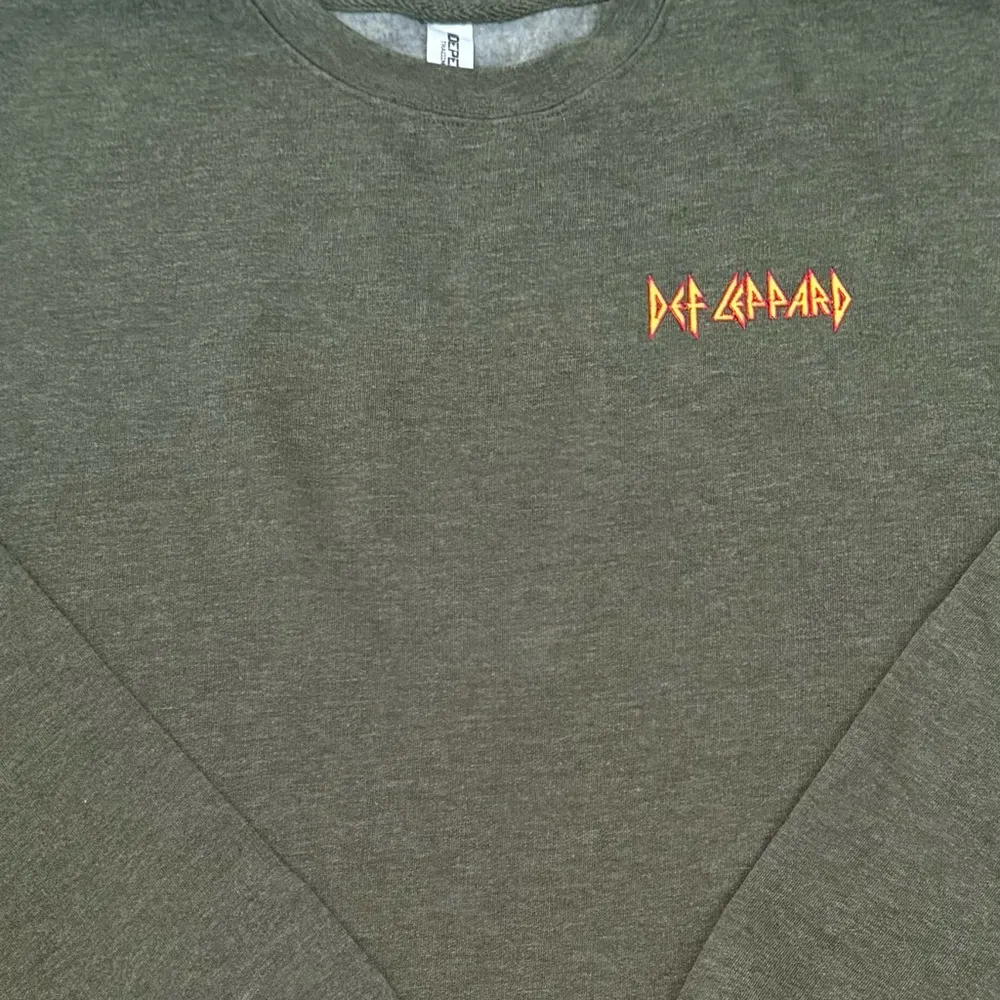 Def Leppard Crewneck Sweatshirt in Heather Green Size Large - Image 5