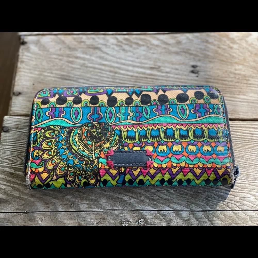 🌺 Ladies Lovely SAKROOTS Elephant Wallet. 🌺 - Image 3