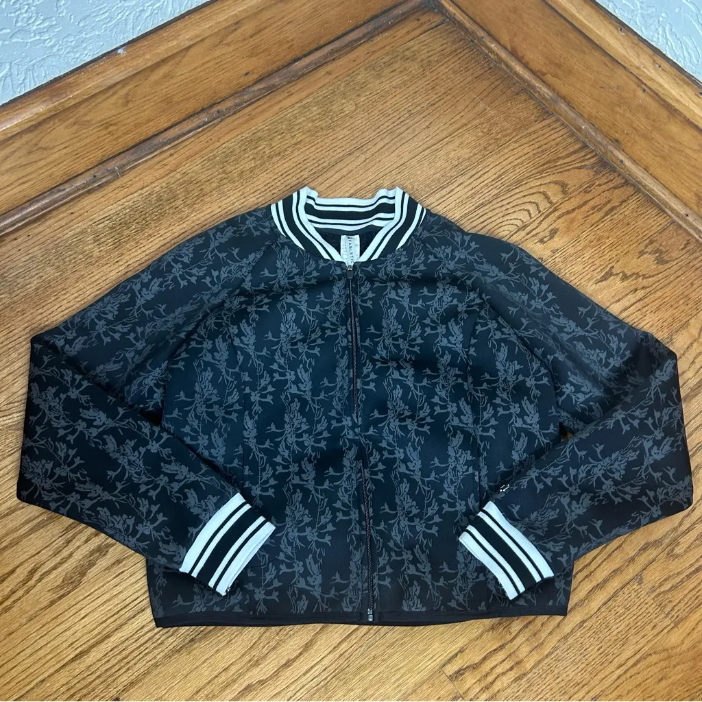 FABLETICS | Tia Bomber In Black Floral Sporty Jacket Size M - Image 10