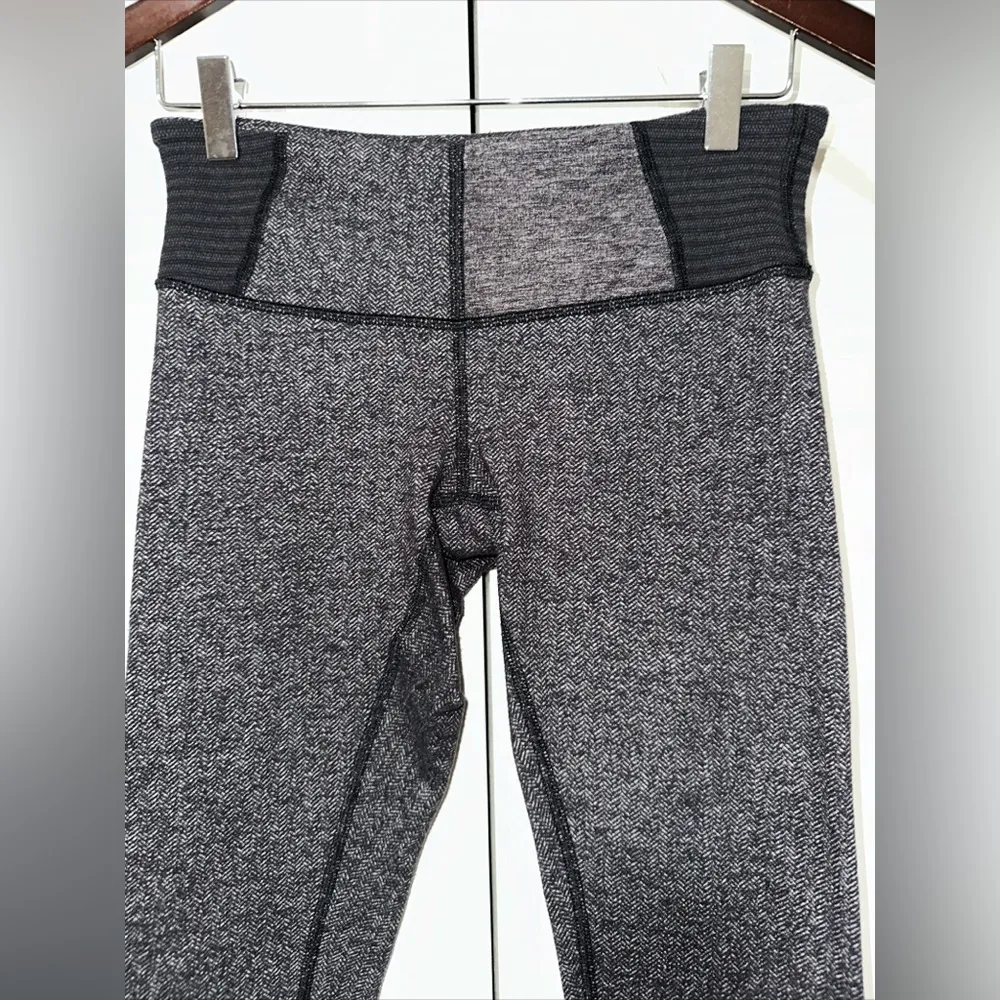 Lululemon Wunder Under Crop III Heathered Grey Leggings Size 4 - Image 2