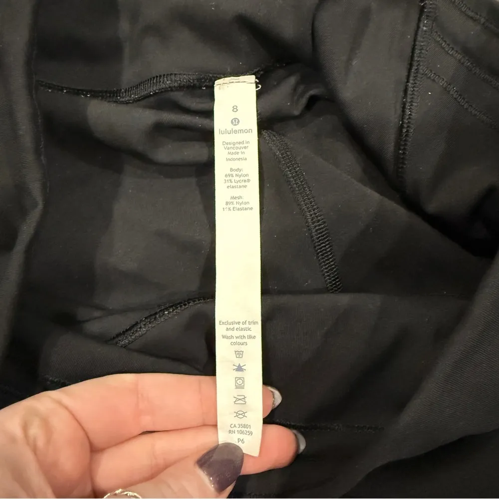 Lululemon Black Train Times Crop *21" - Image 10