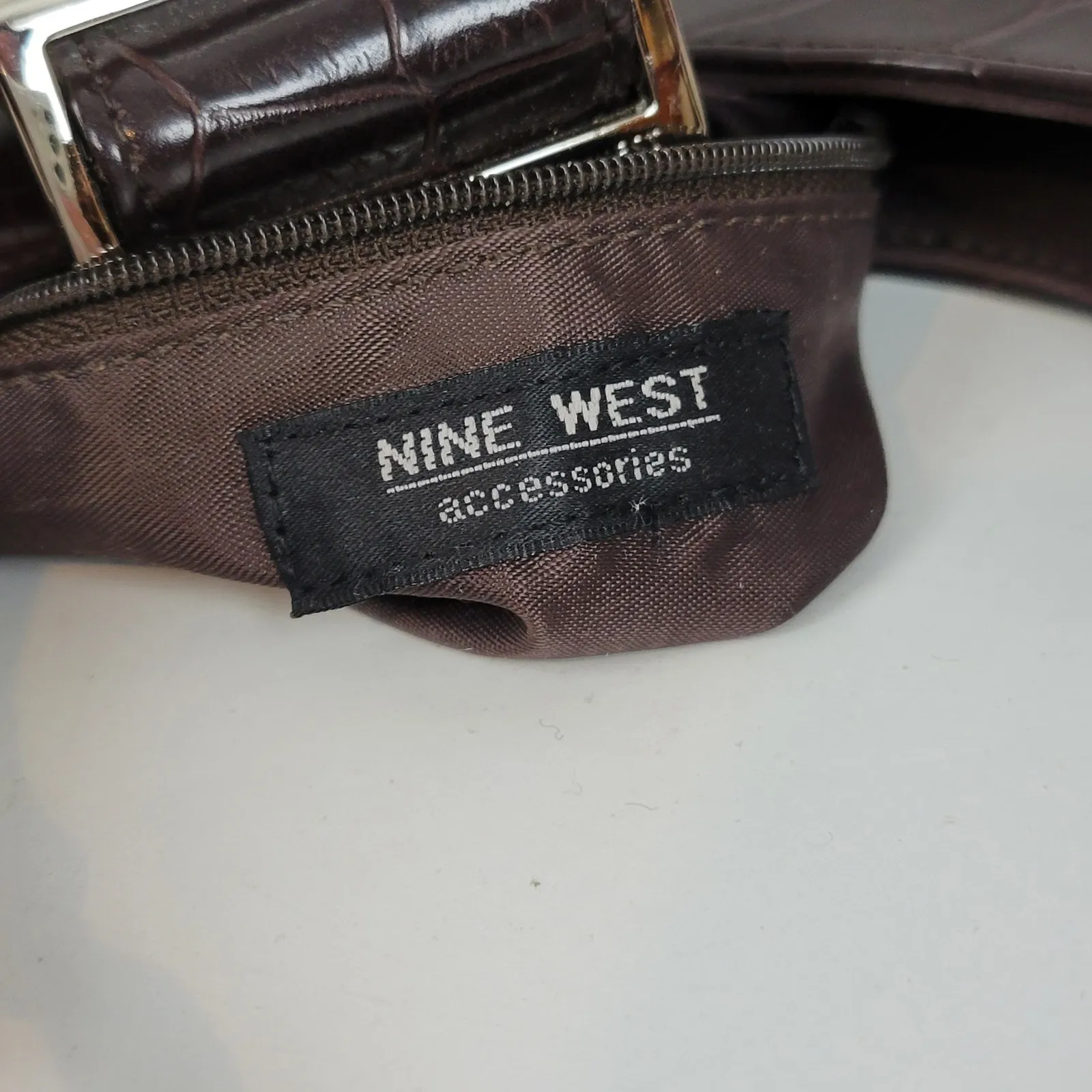 VINTAGE Nine West Women's‎ Shoulder Bag OS Brown Crocodile Embossed Single Strap - Image 5