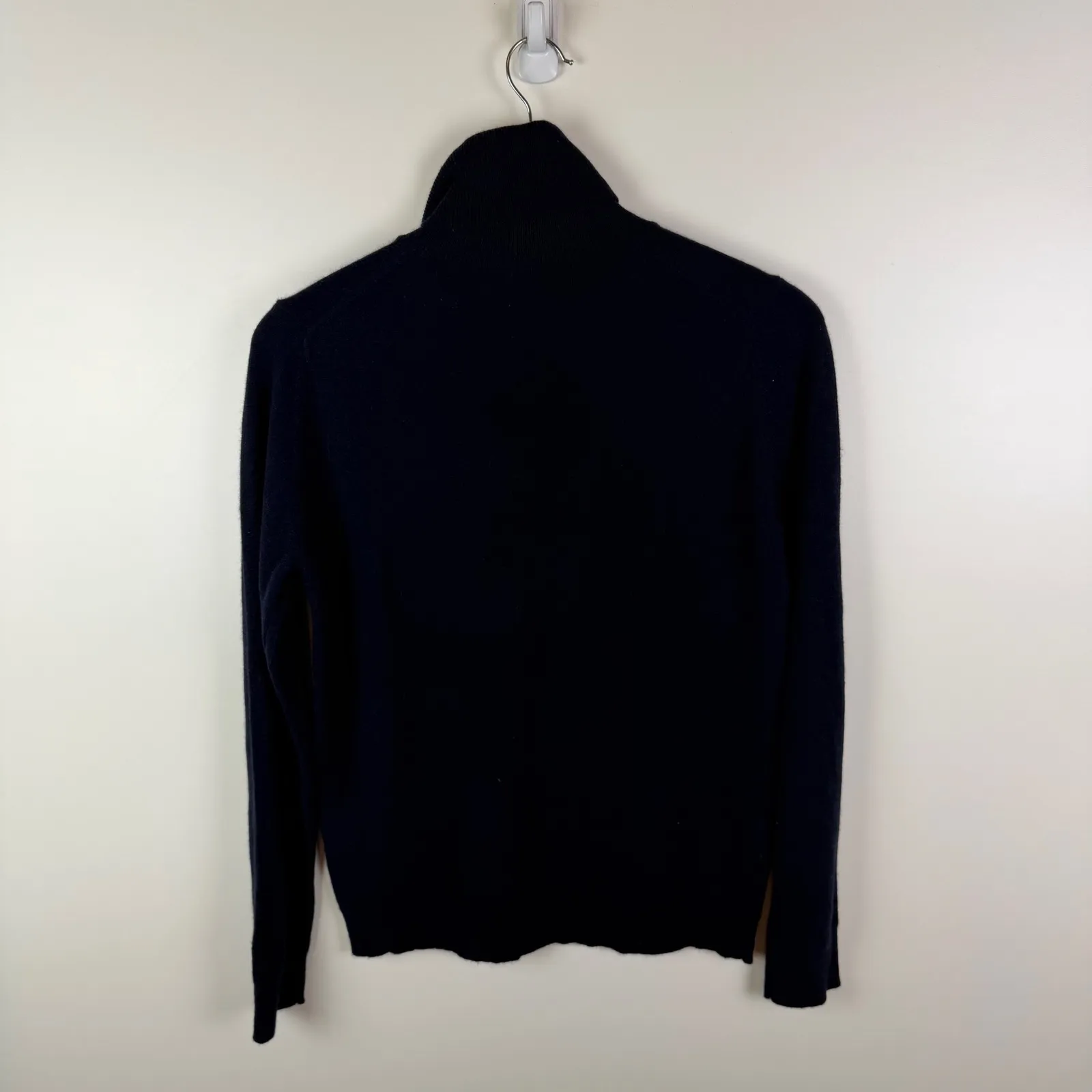 Uniqlo 100% Cashmere Sweater Medium Navy Old Money Quiet Luxury Soft Turtleneck - Image 2