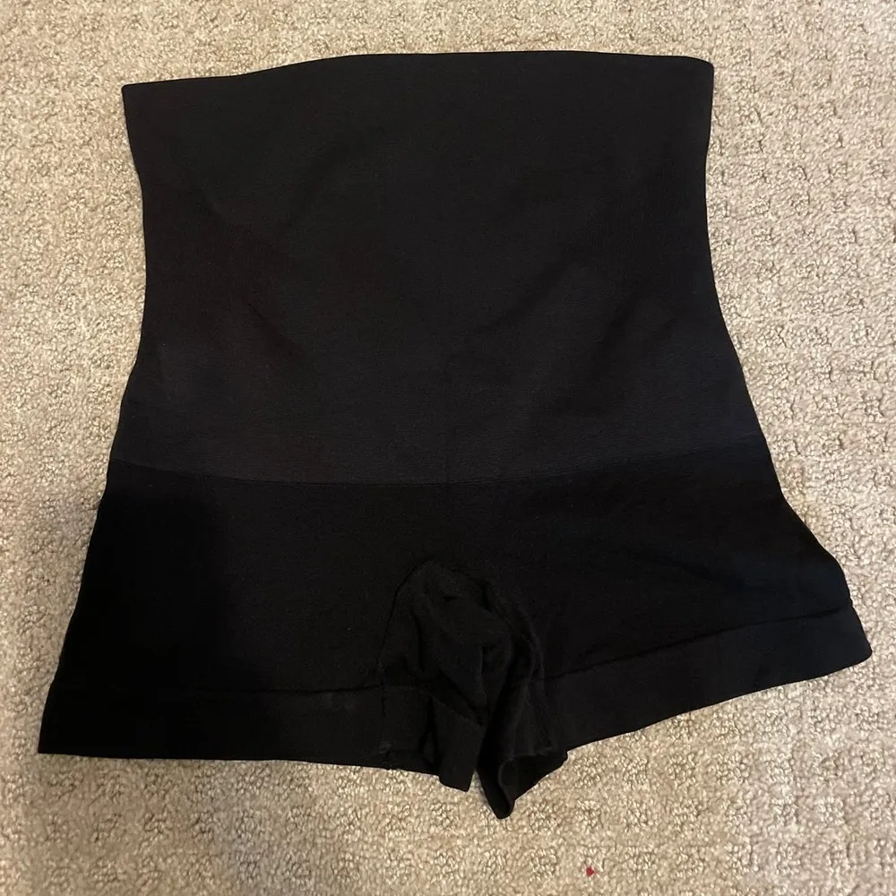 Empetua Black High Waist Shapewear Shorts Large - Image 2