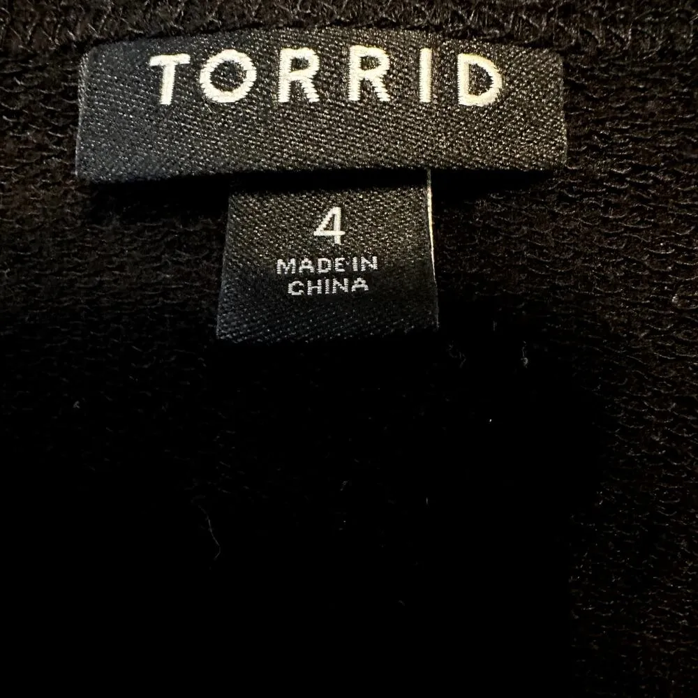 Torrid  Sweatshirt Long Sleeve Choker V-Neck Lightweight Pullover Floral Black 4X - Image 3