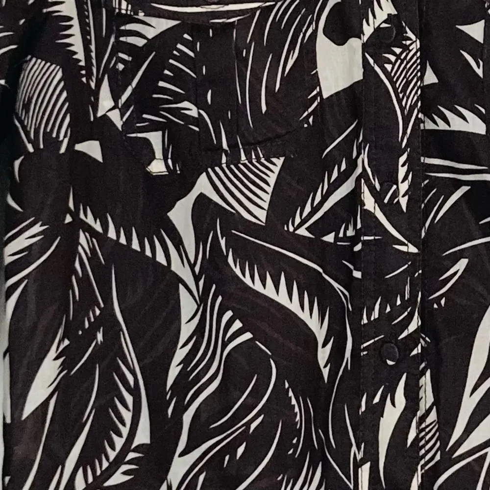 Tory Burch deep brown and white button front lightweight cotton shirt. 6 - Image 2