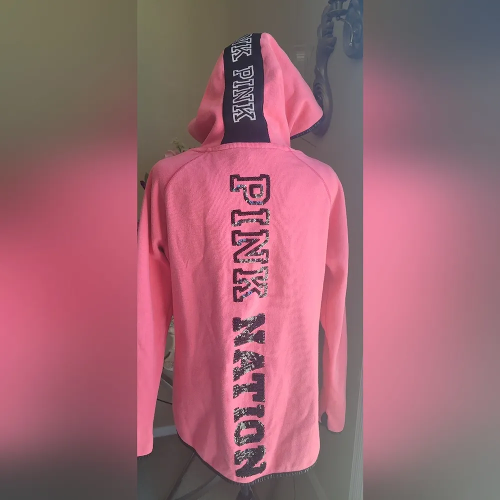 PINK HOODIE - Image 2