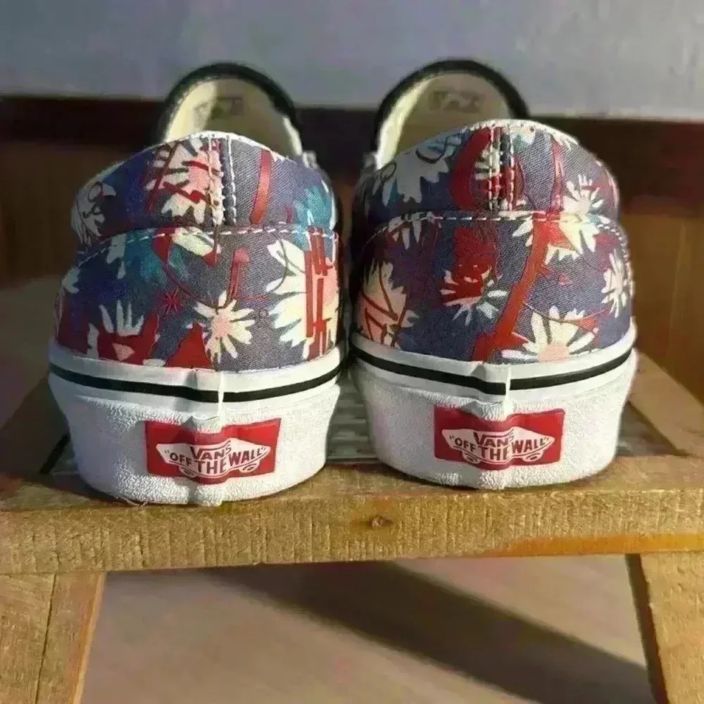 Vans Classics Slip-Ons Floral “Graffiti” - Image 4