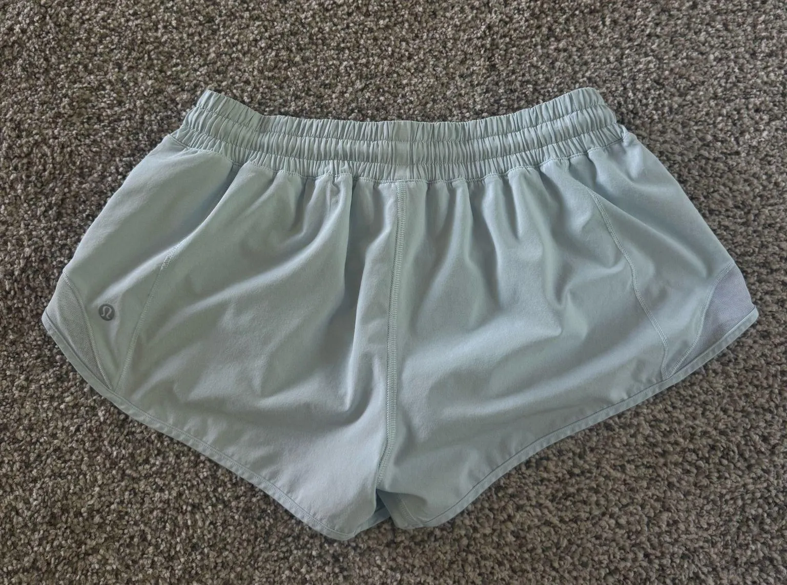 Lululemon Hotty Hot Shorts 2.5" Light Blue Size 8 - Image 2