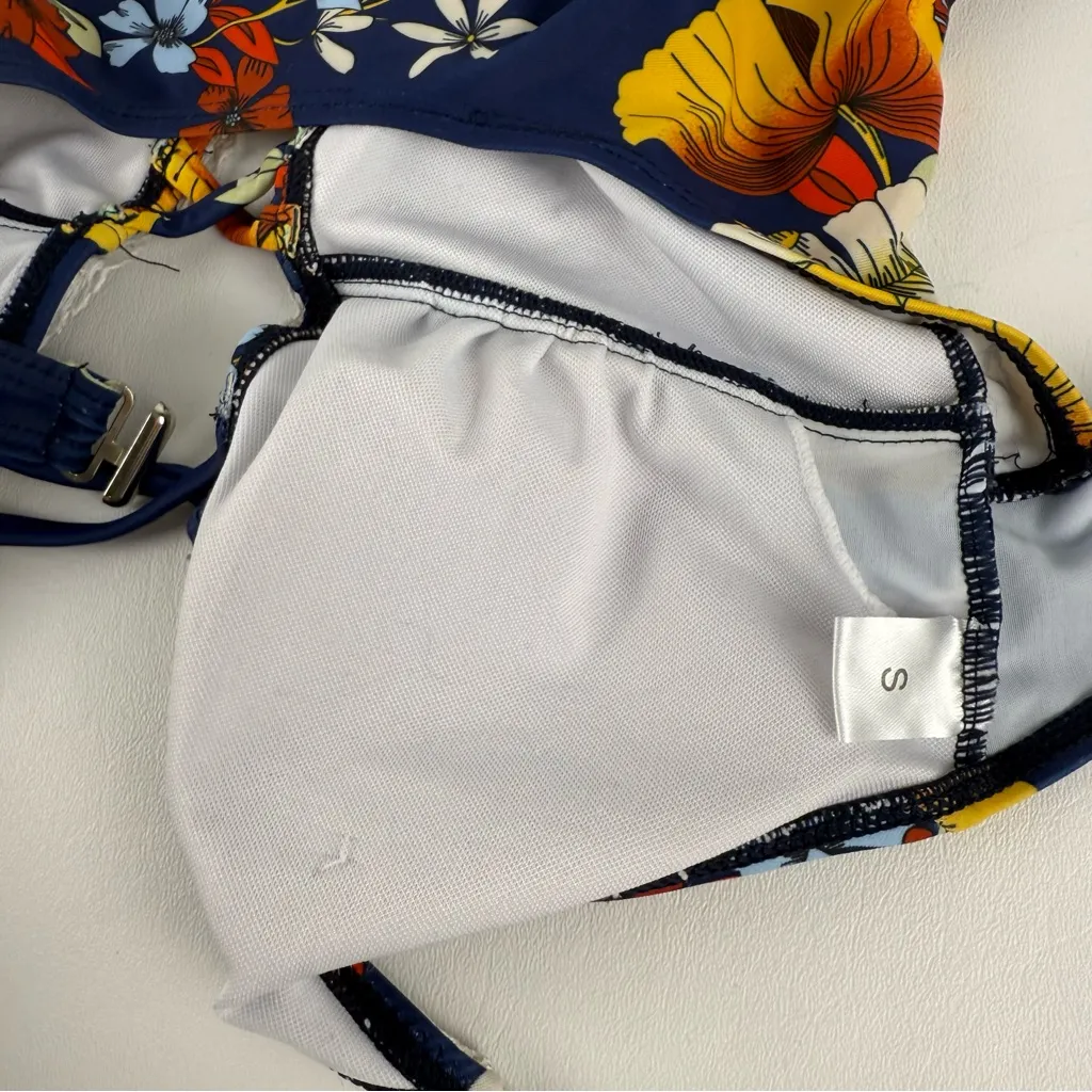 Elegant Floral Lace Swimsuit in Navy Blue - Image 6