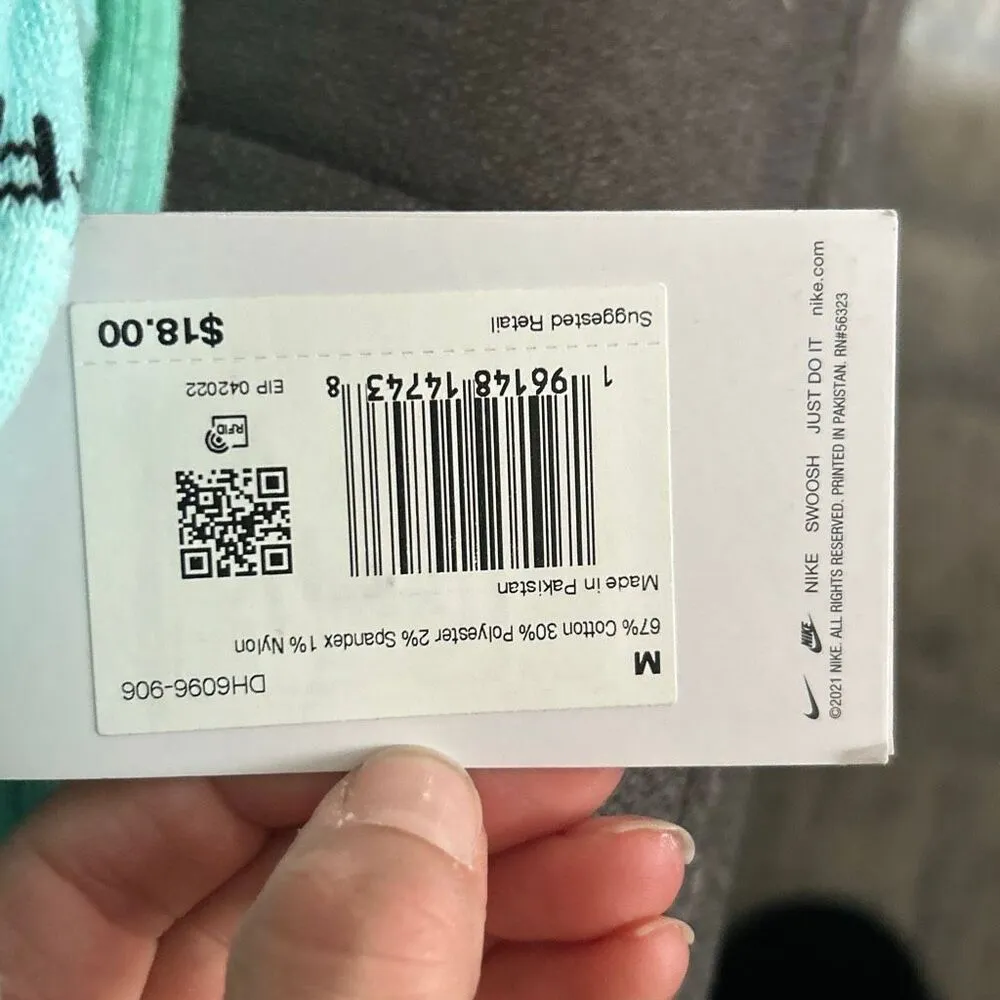 NIKE 2 Pairs "JUST DO IT" Men's/Women's COTTON CREW SOCKS green women’s 6-10 - Image 4