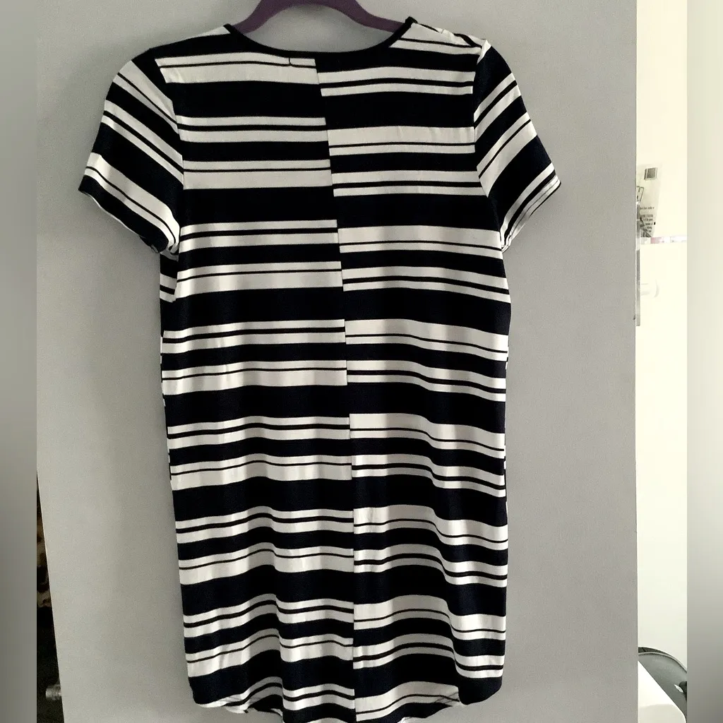 Short sleeve dress - Image 7