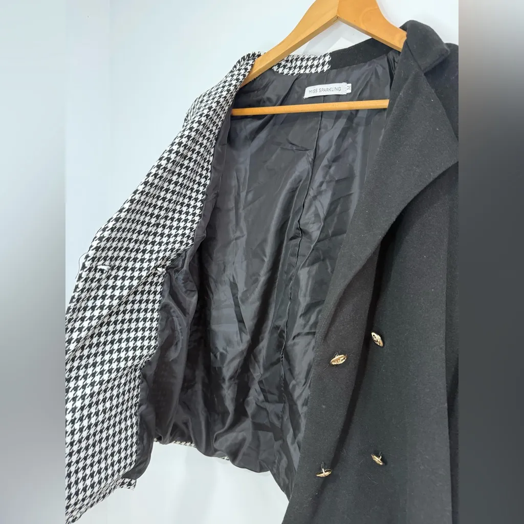 Elegant Black and White Houndstooth Midi Coat Size M - Image 9