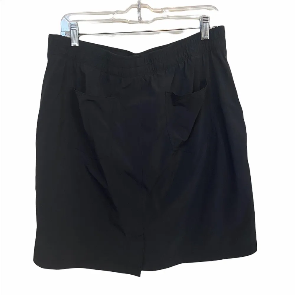 Duluth Trading Co. L black skort. - Image 2