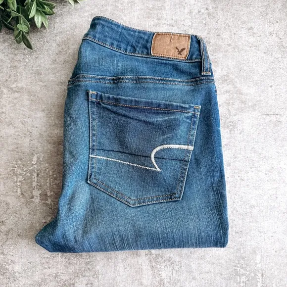 American Eagle Super Stretch Jegging Medium Wash Size 8 - Image 2