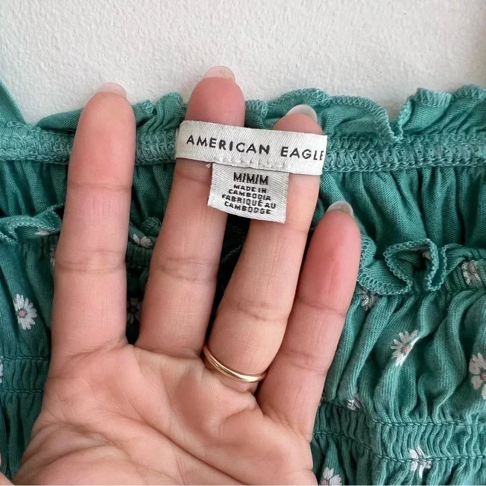 American Eagle Cropped Smocked Tank Top Size Medium - Image 5