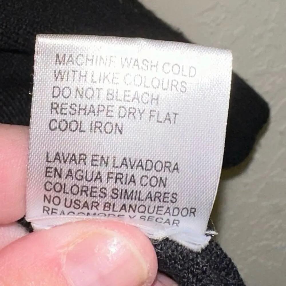 Carolyn Taylor Essentials Black Knit Crewneck Short Sleeve Sweater - Image 6