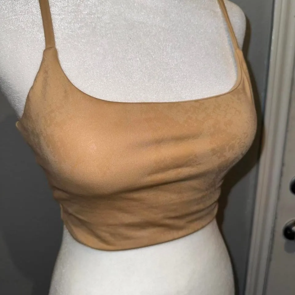 NWOT CARBON38 Tan Metallic Snake Cami Sports Bra Snakeskin X-Small - Image 2