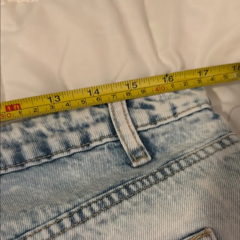 Vervet Distressed Light Blue Denim Shorts Size L - Image 5