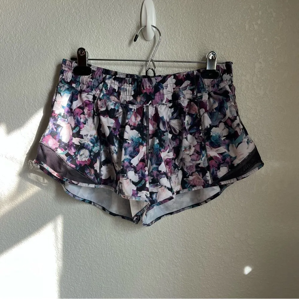 Lululemon Hotty Hot Short II *2.5"
Utopia Multi / Deep Phantom - Image 6