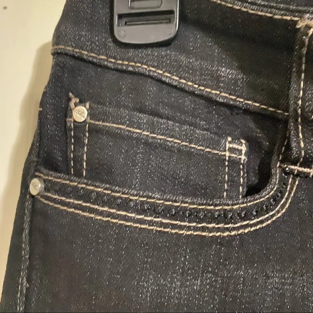 White House Black Market Glamorous size 4 Black Cropped Jeans - Image 9