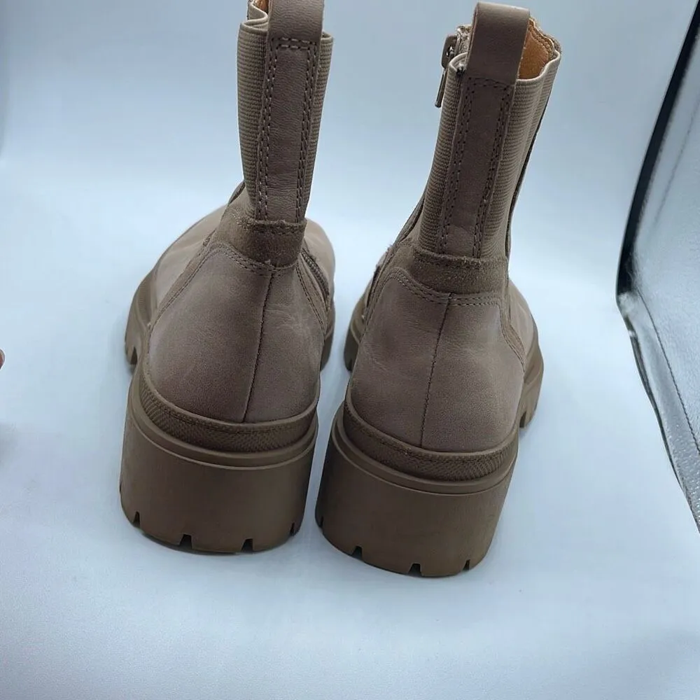 Lucky Brand size 9 Eabile Chelsie lug sole bootie. - Image 6