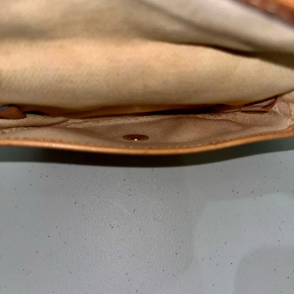 💜 HOST PICK - Dooney & Bourke Wristlet Wallet - Image 5