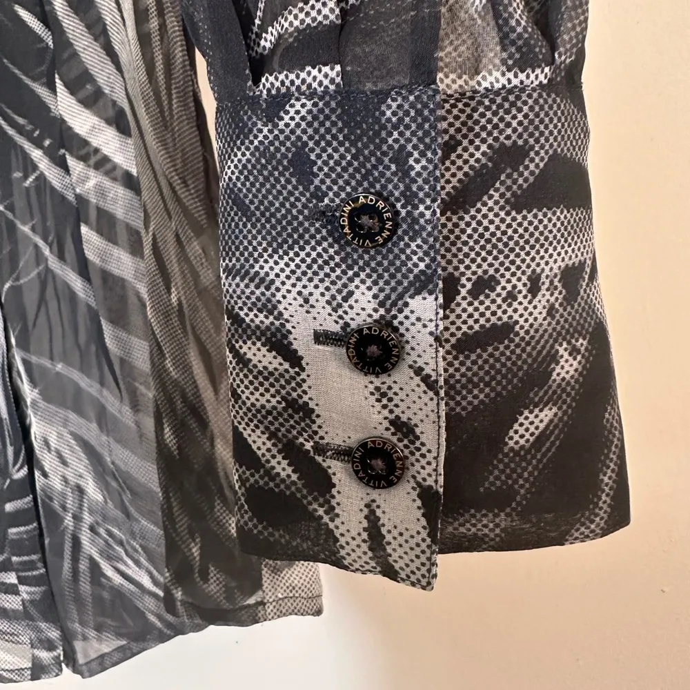 Adrienne Vittadini 100% Silk Palm leaf sheer button down blouse size4 - Image 6