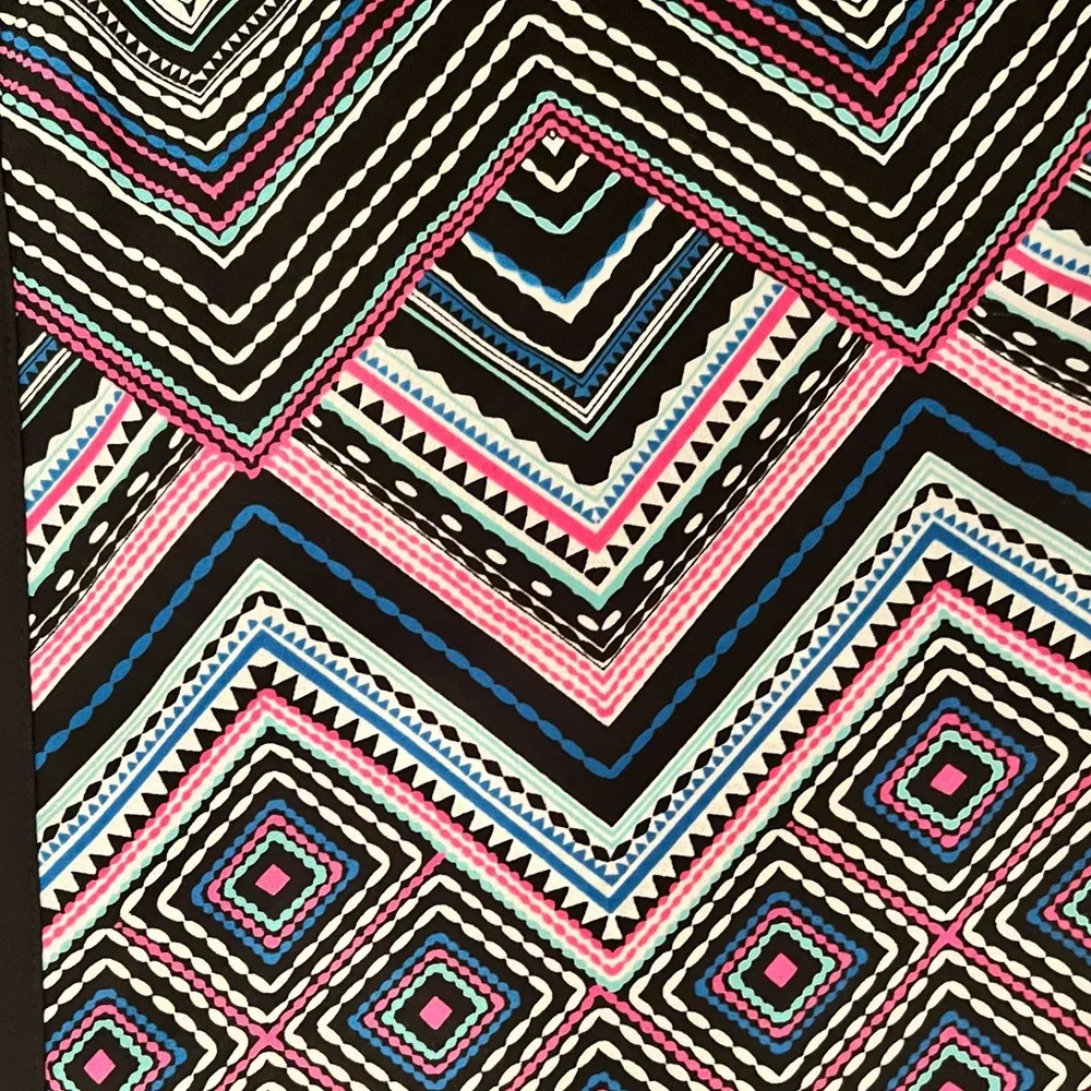 Candie's 🆕 Geometric Print  Tank Top NWOT - Image 2