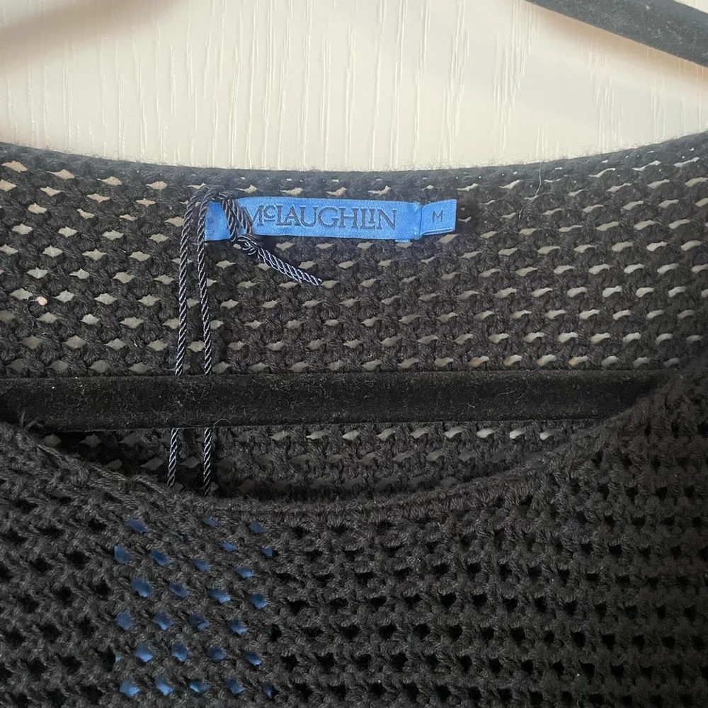 J. McLaughlin Elegant Black Midi Dress - Image 3