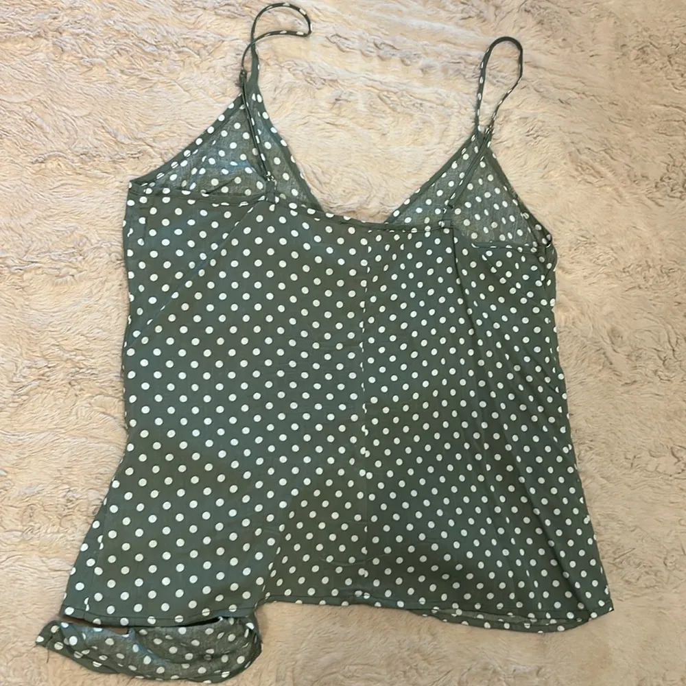 Size m top with dots - Image 10