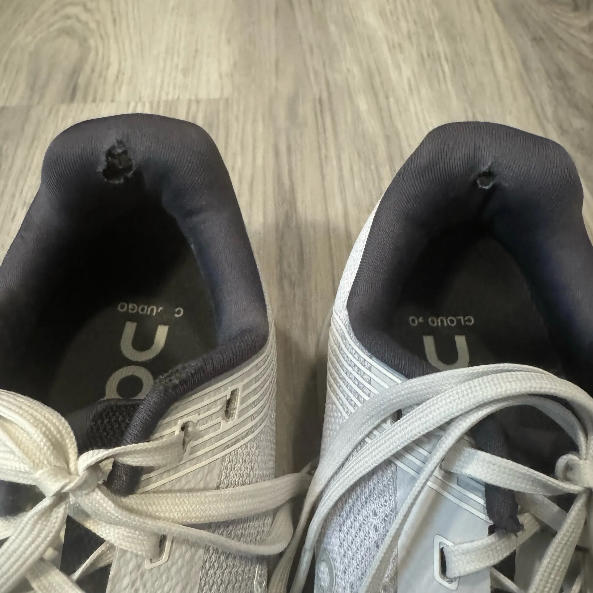 On Cloud Size 9 - On Cloudgo White/Glacier Running Shoes - Image 4