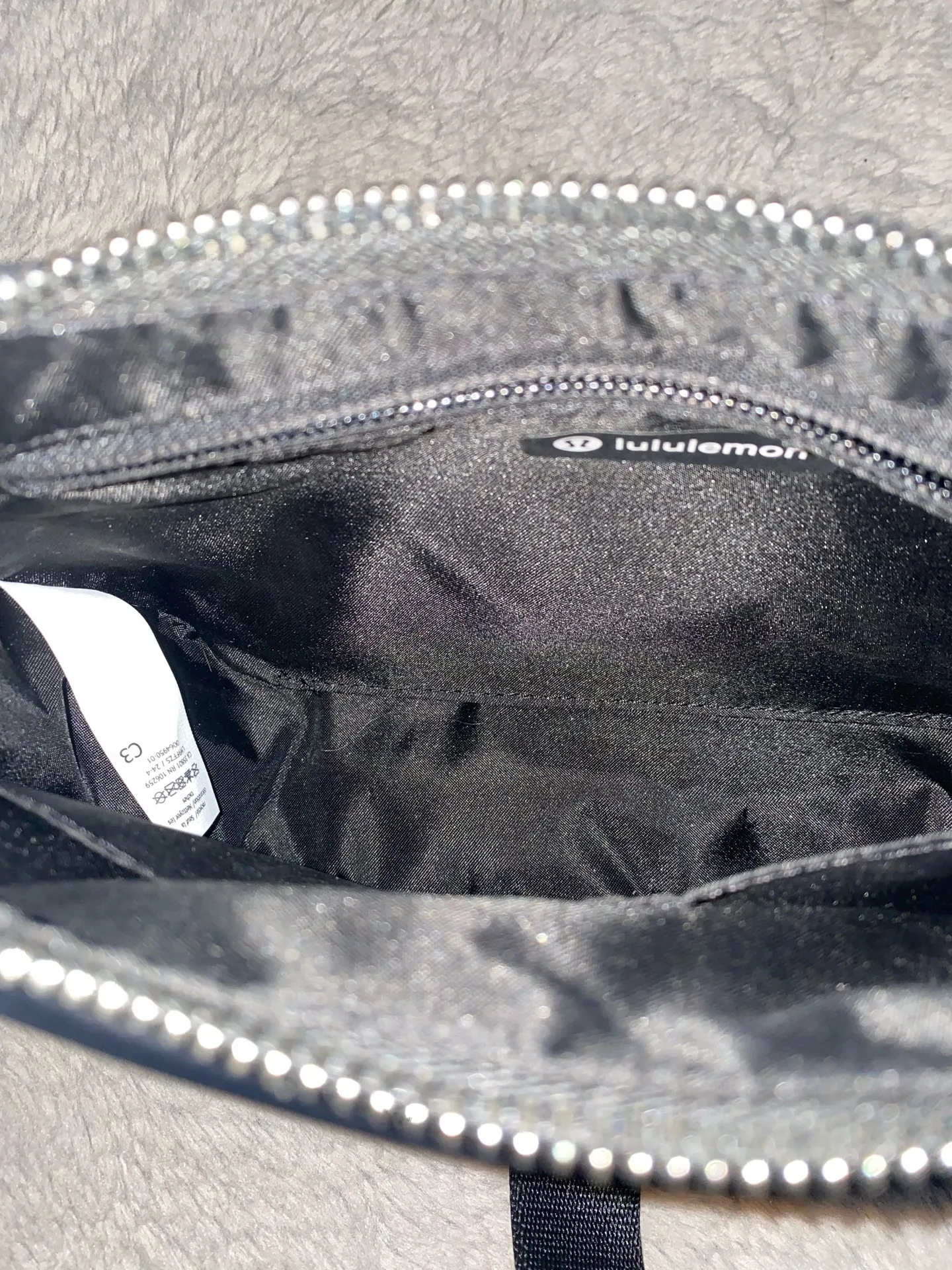 Lululemon Adjustable Mini Shoulder Bag  - Image 4