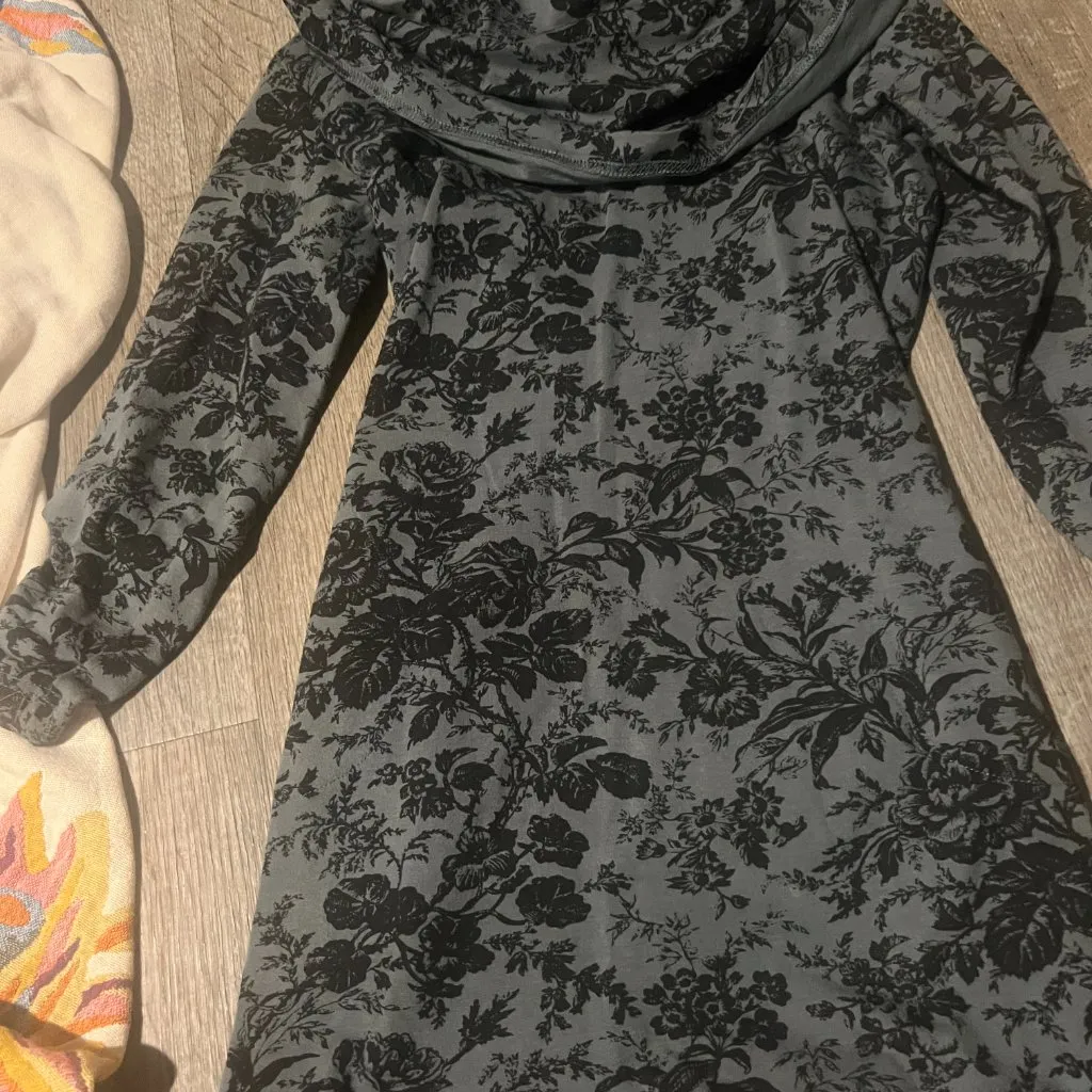 Effie's Heart XS turtleneck cowl neck top Black - Image 5