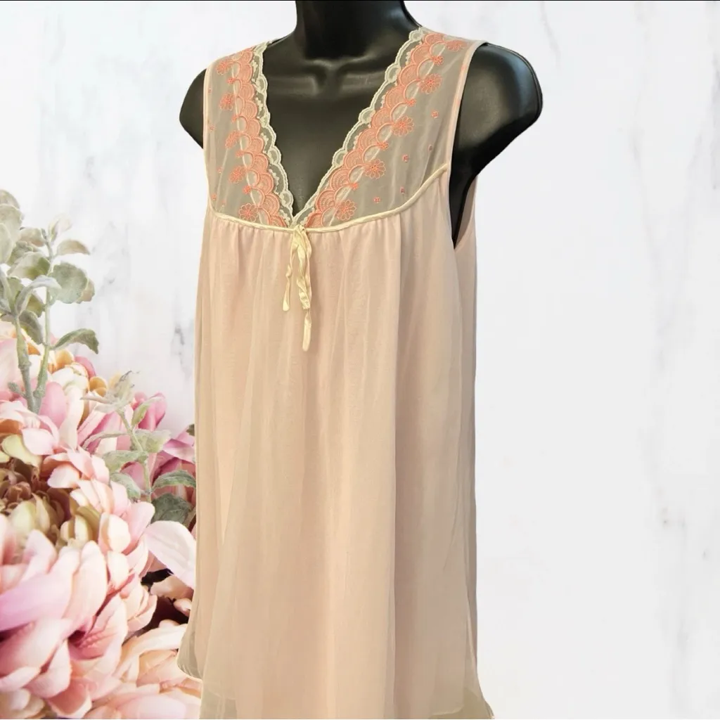 Deena California Nightgown Flutter Sheer Lined Pink Embroidered Approx Sz S VTG - Image 3
