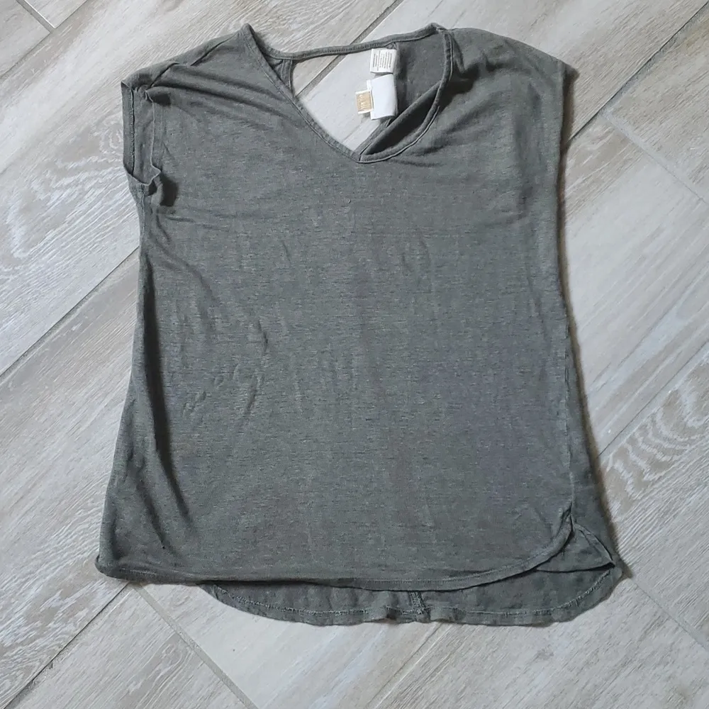 Cynthia Rowley Linen V-Neck  Cap Sleeve Top with Open Back - Image 10